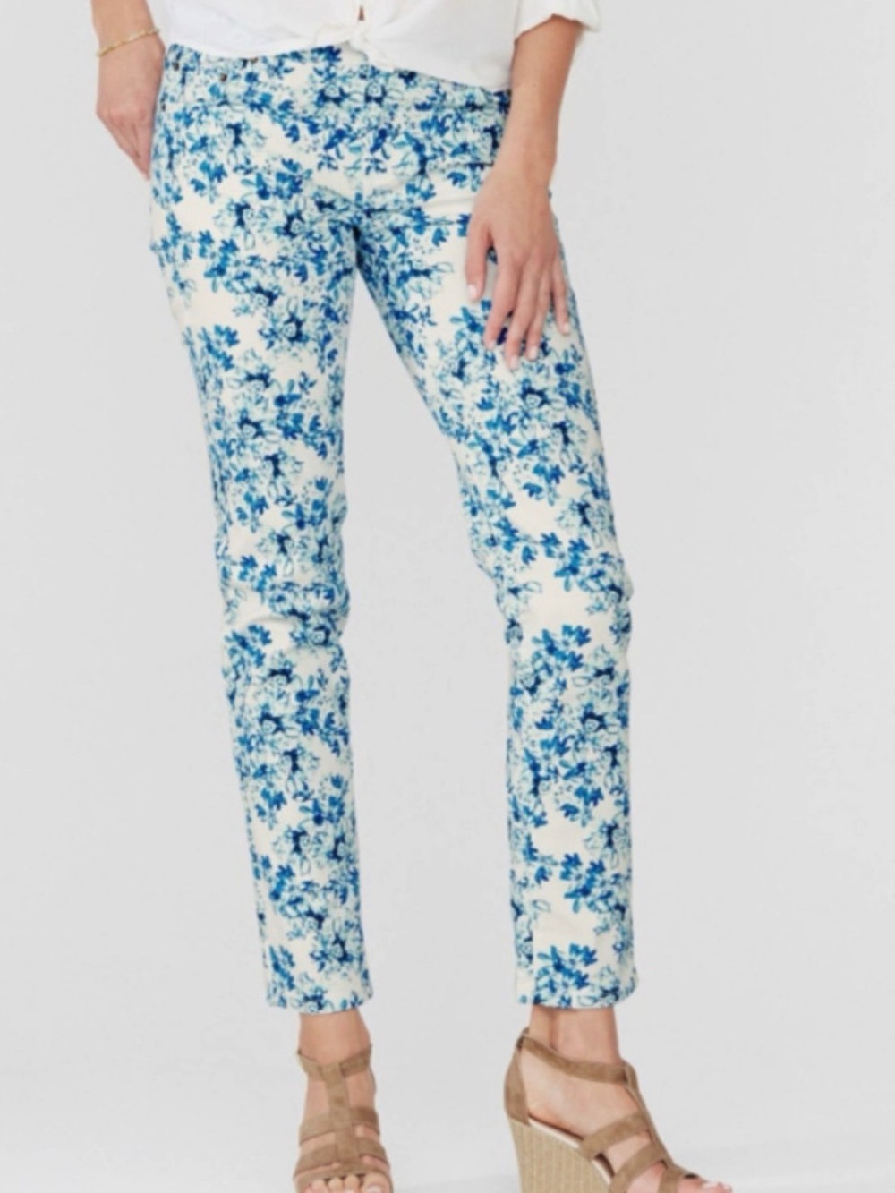 NWOT Garnet Hill Blue Floral Print Jeans Sz 8 White Denim Skinny Leg 5 Pocket